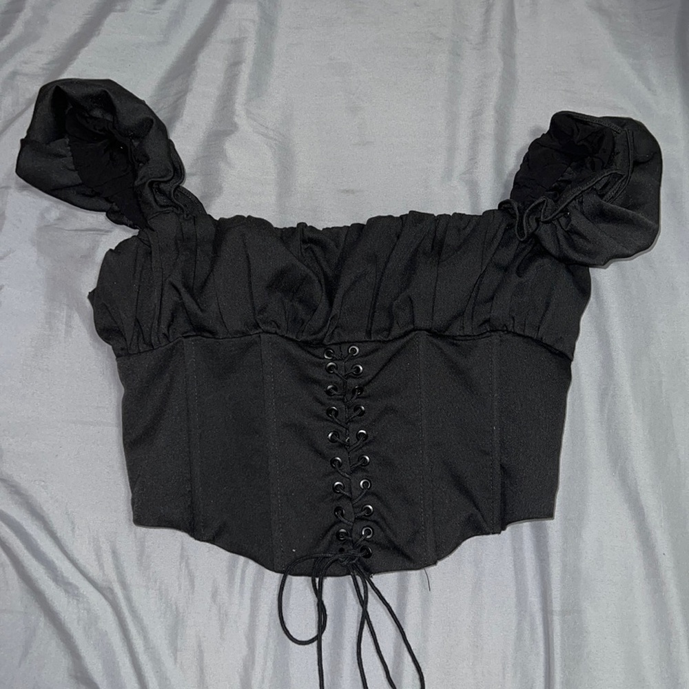 Super cute black “going out” top!!
